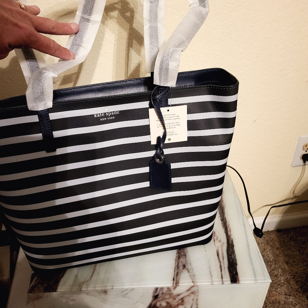 Kate Spade Navy and White Striped Leather Tote Bag NWT - Picture 3 of 4